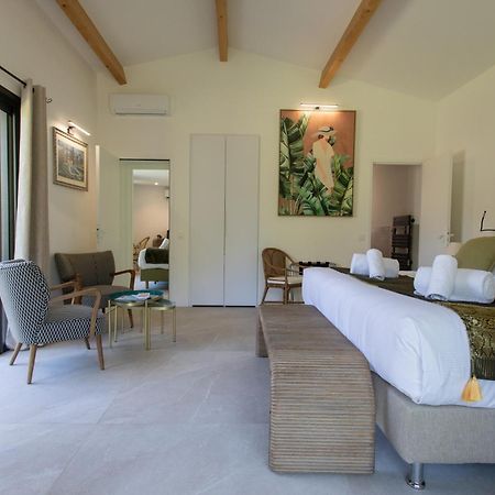 Hotel Le Verger Maelvi กรีโมด์ ภายนอก รูปภาพ