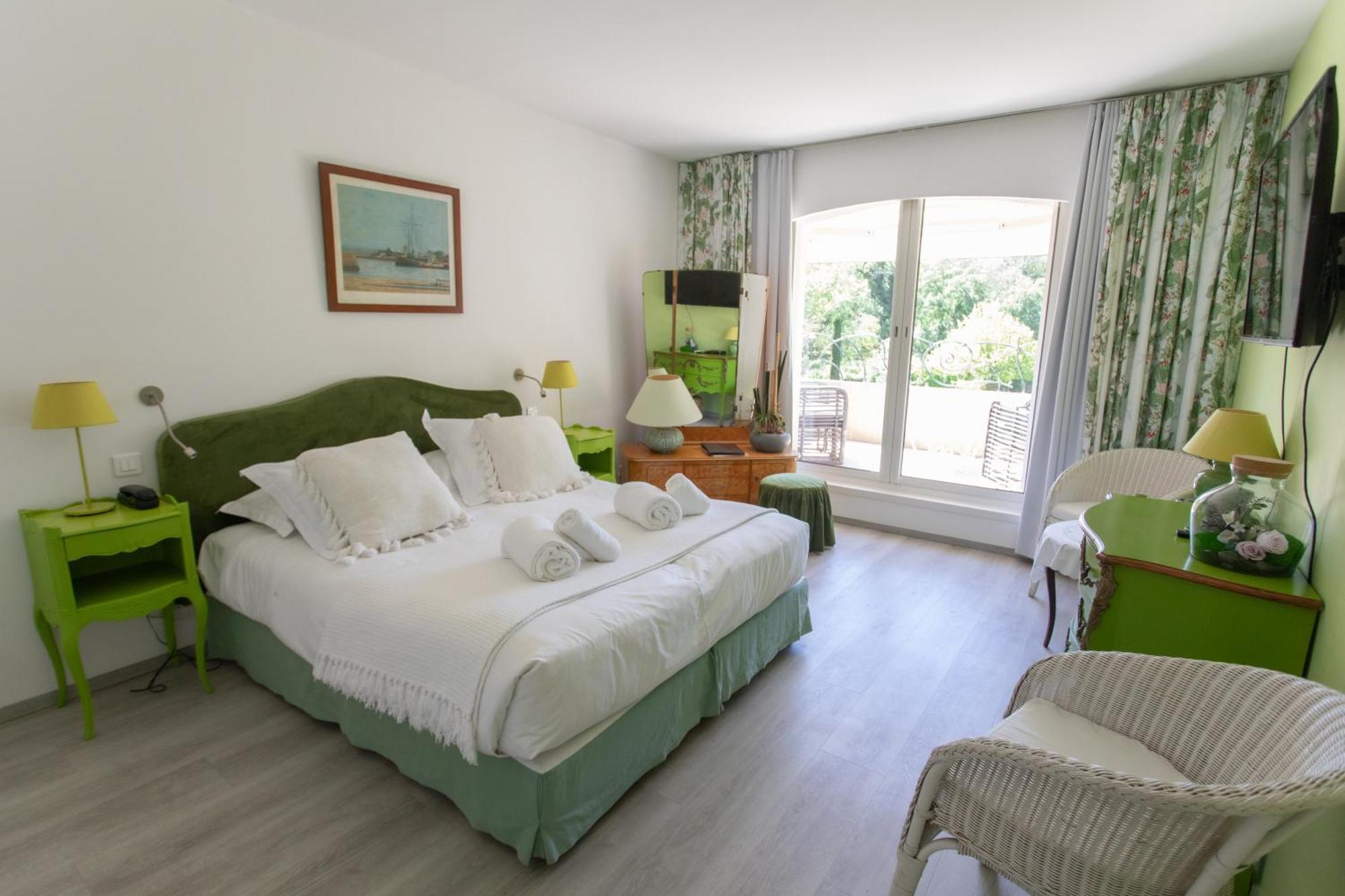 Hotel Le Verger Maelvi กรีโมด์ ภายนอก รูปภาพ