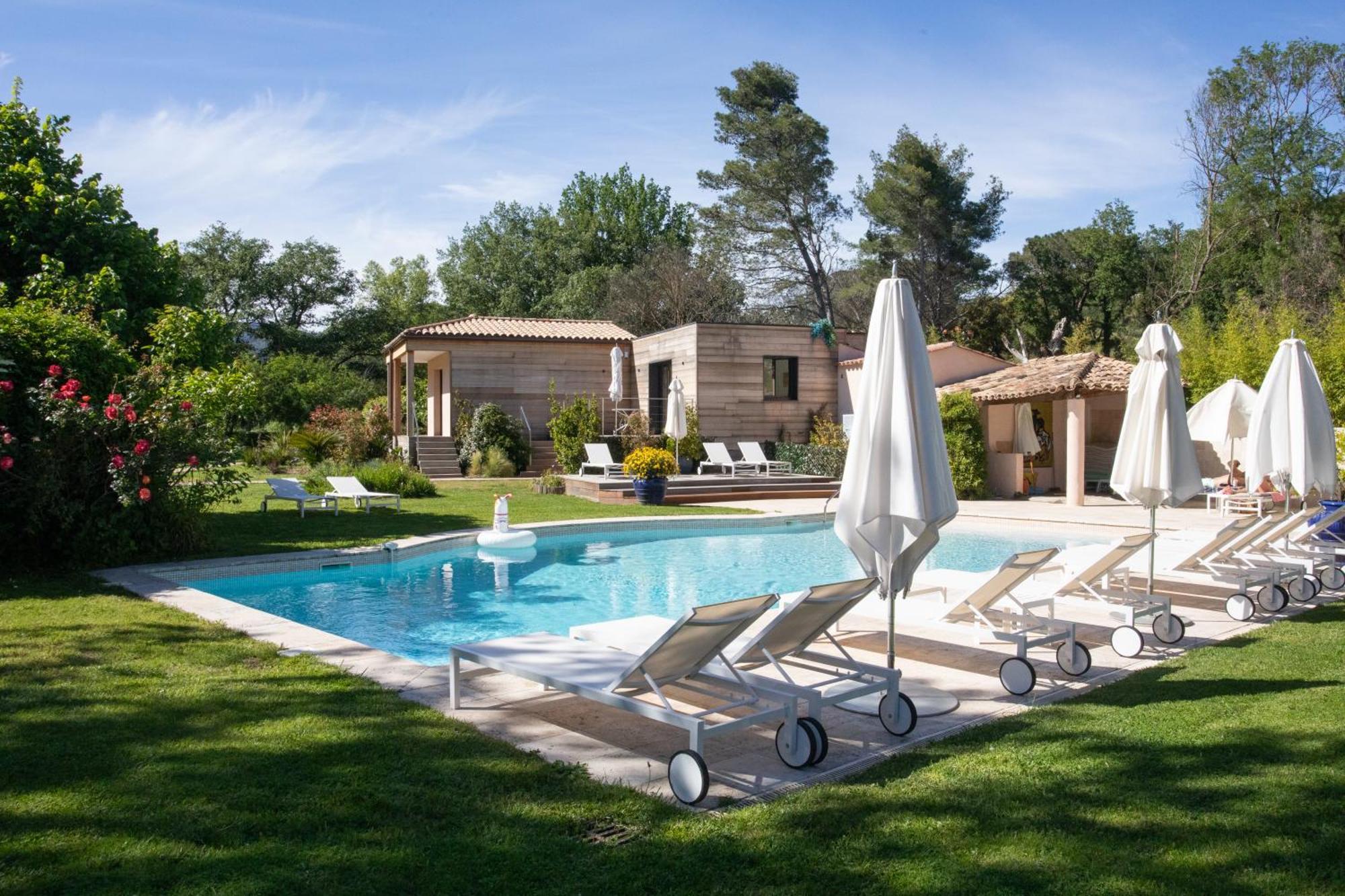 Hotel Le Verger Maelvi กรีโมด์ ภายนอก รูปภาพ