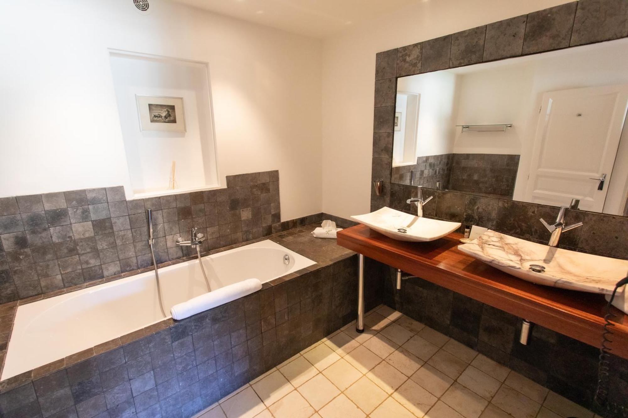 Hotel Le Verger Maelvi กรีโมด์ ห้อง รูปภาพ