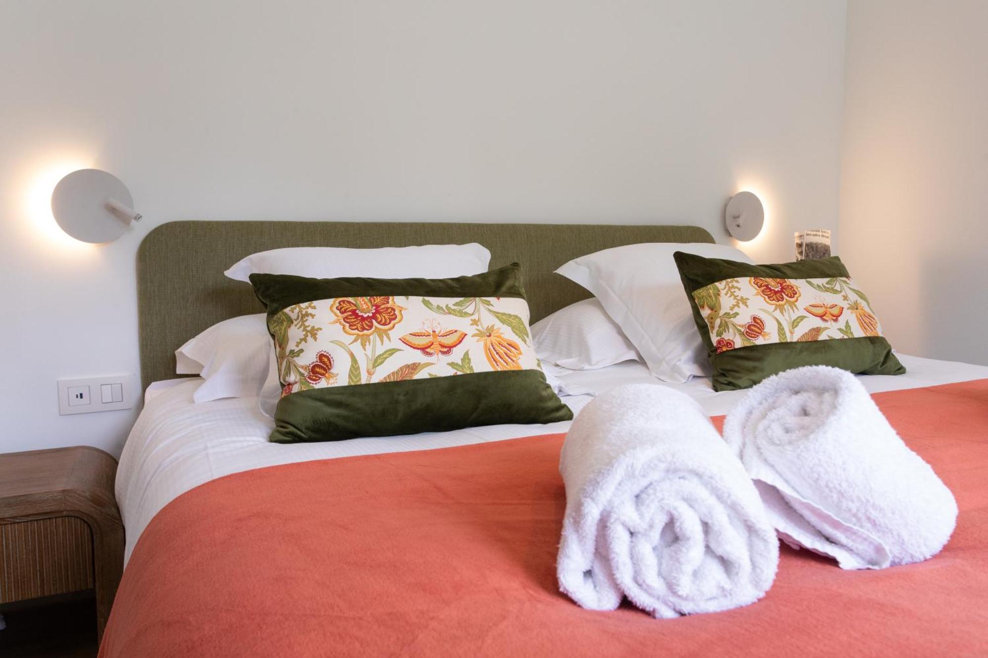Hotel Le Verger Maelvi กรีโมด์ ภายนอก รูปภาพ