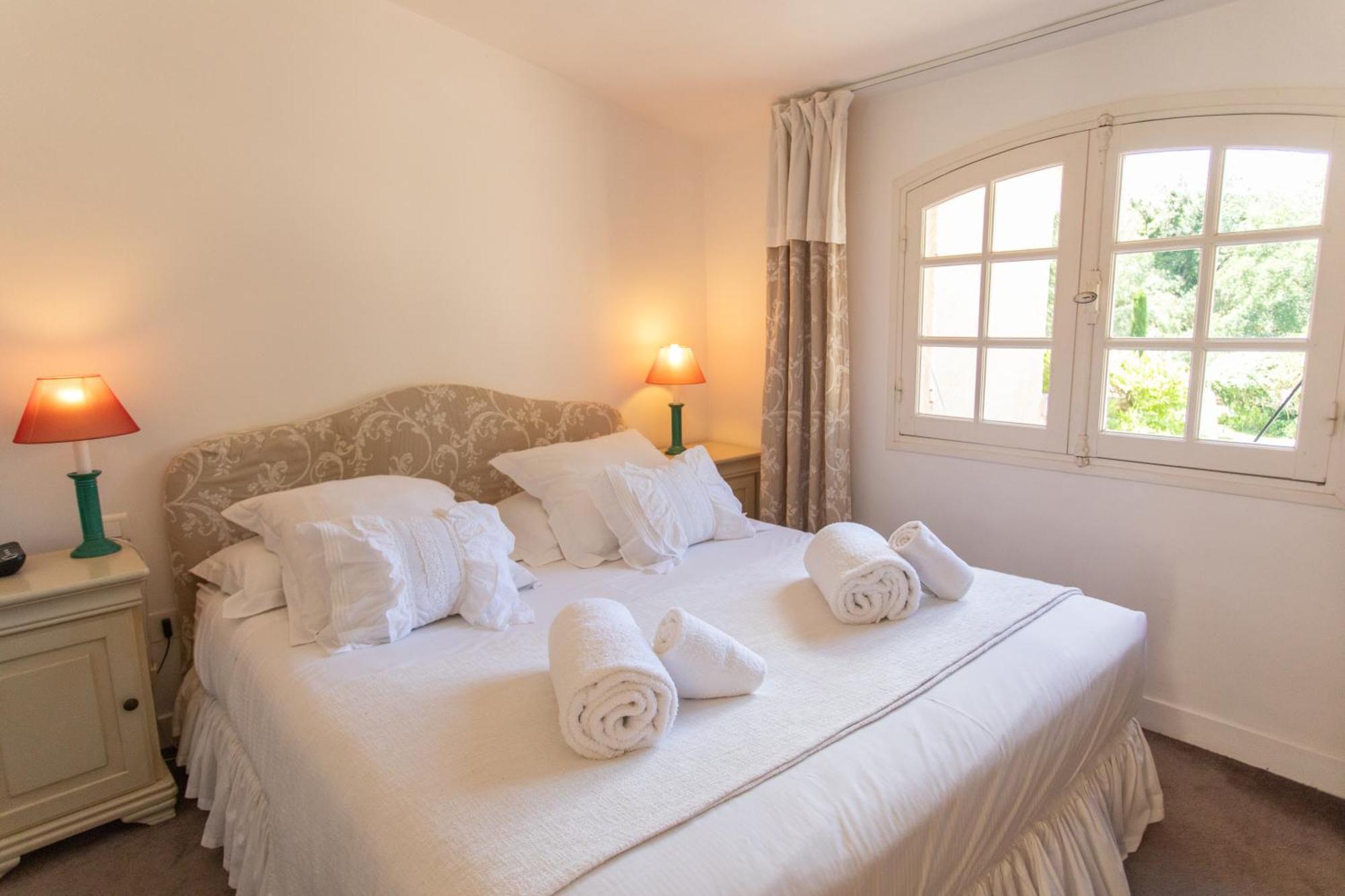 Hotel Le Verger Maelvi กรีโมด์ ภายนอก รูปภาพ